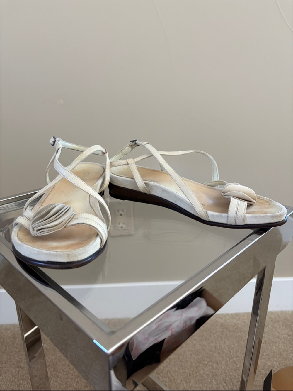 La CANADIENNE Cream Suède Strappy Rosette Slingback Sandals |37 US 7.5 - Picture 2 of 7